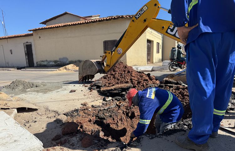 Prefeitura realiza manutenção em cerca de 600 bueiros em bairros de Imperatriz