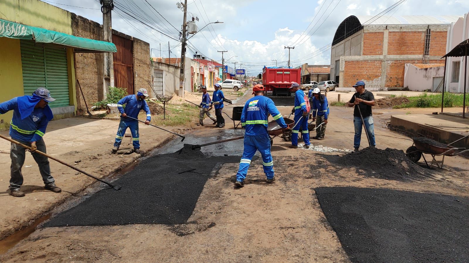 Recuperação de vias e drenagens se intensificam nos bairros de Imperatriz