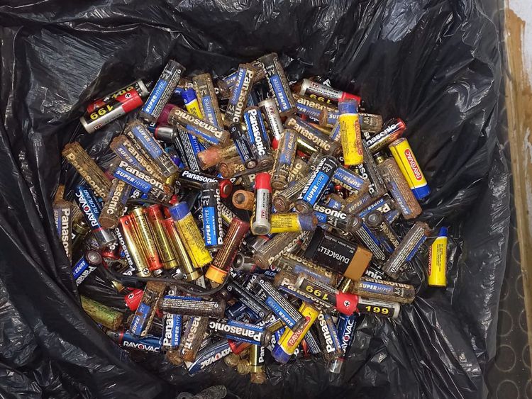 Meio Ambiente encaminha mais de 260 quilos de pilhas e baterias para reciclagem