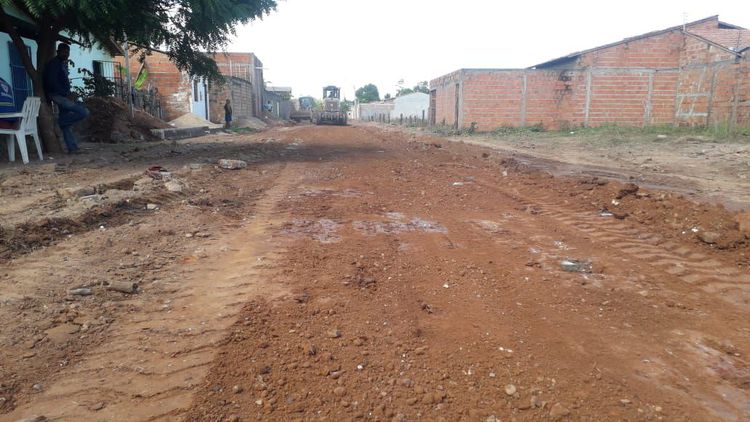 Prefeitura conclui terraplanagem da Rua Cauamé para receber pavimentação em bloquetes