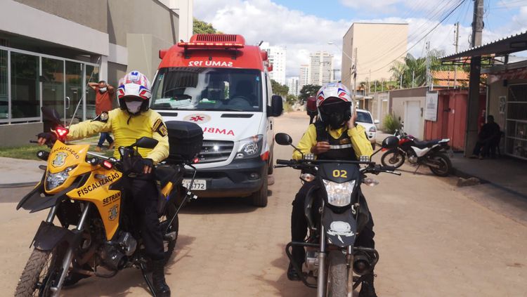 Agentes de trânsito participam de curso de motociclista batedor