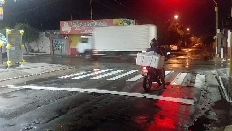 Faixas de pedestres são pintadas em Ipumirim para melhorar a