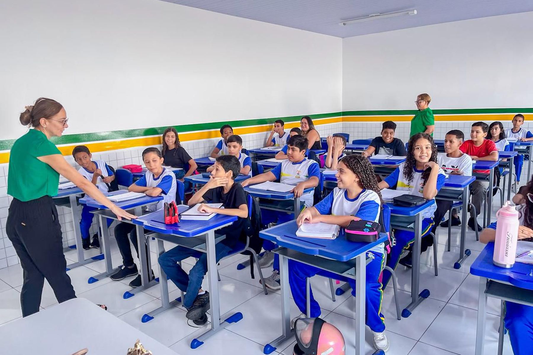 Novo prédio da Escola Municipal Professor José Siney Ferraz é inaugurado no bairro Bacuri