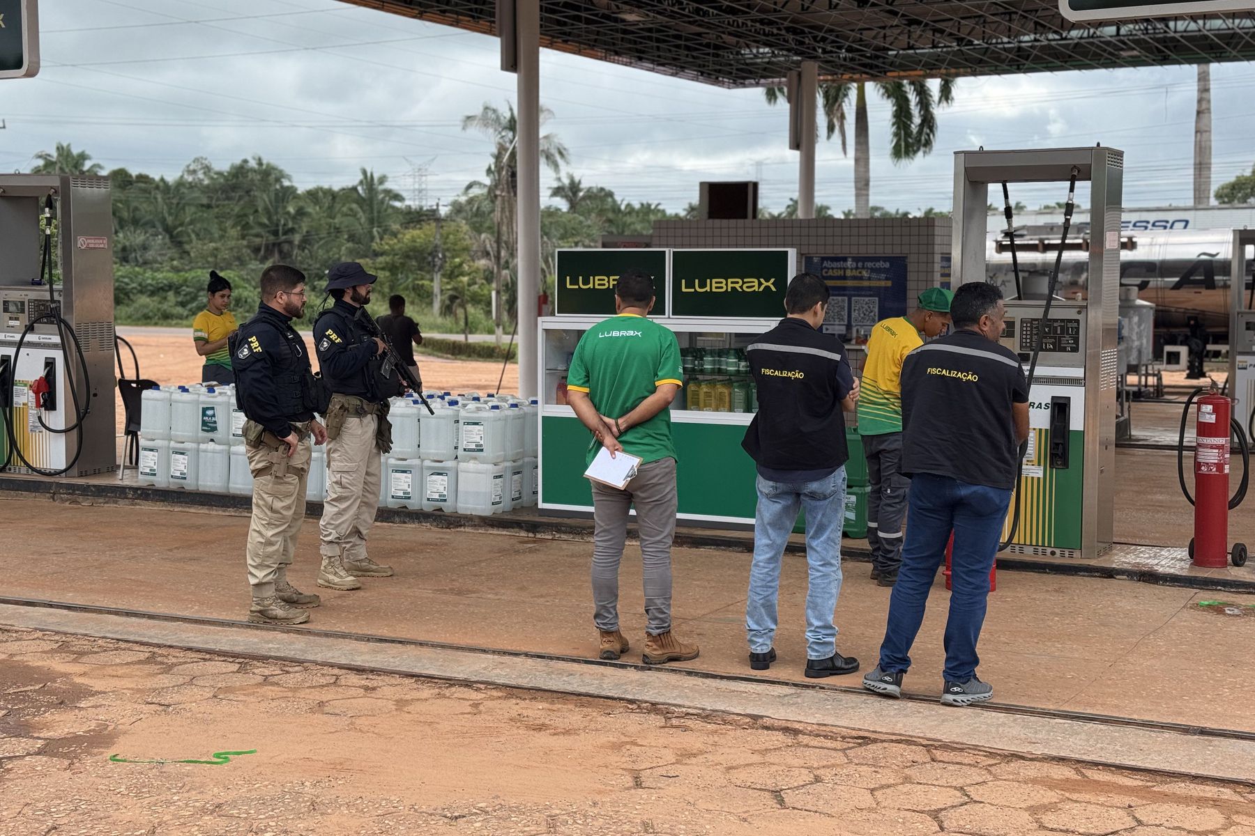 Procon fiscaliza 12 postos de combustíveis em Imperatriz e autua três por irregularidades