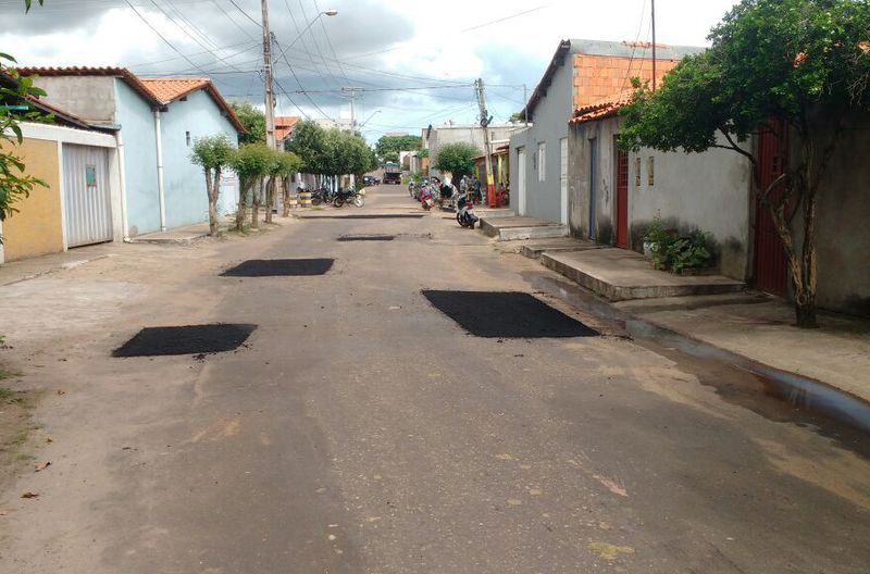 Tapa-buracos na Rua Pará, Nova Imperatriz
