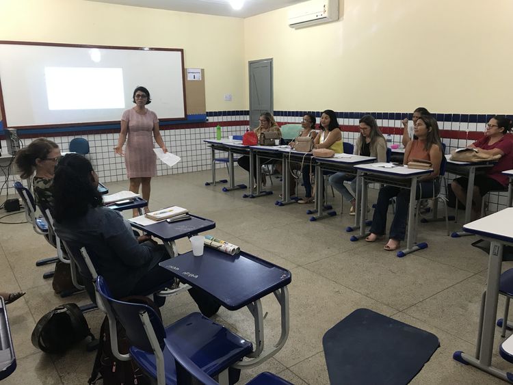Professores participam de formação sobre currículo do território maranhense