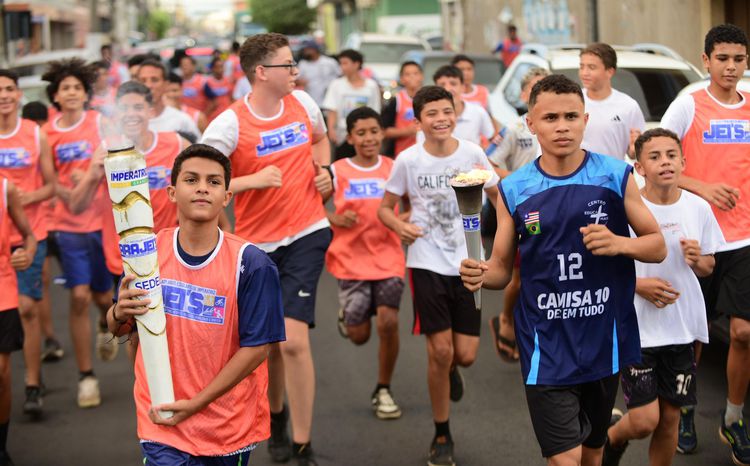 Condução da Tocha Olímpica marca temporada dos Jogos Escolares em Imperatriz