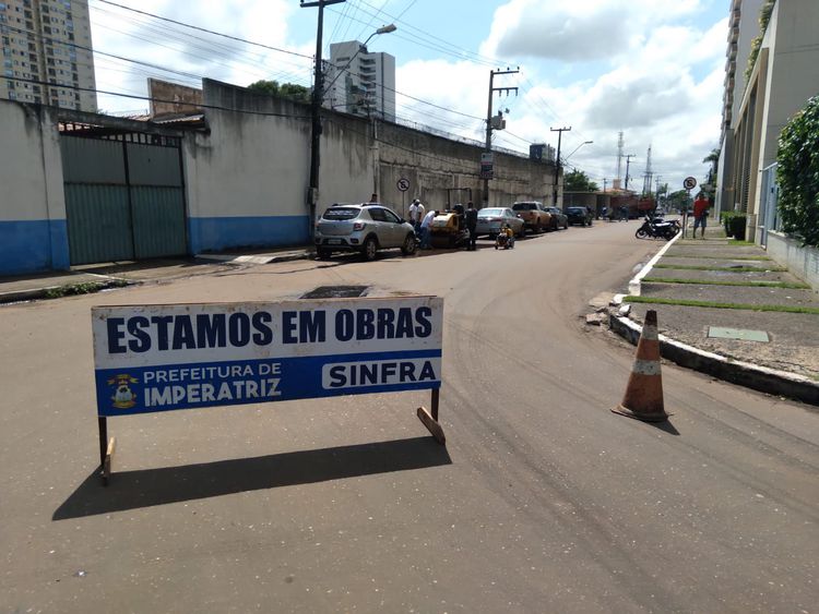 Infraestrutura intensifica recuperação asfáltica de ruas e avenidas dos bairros de Imperatriz