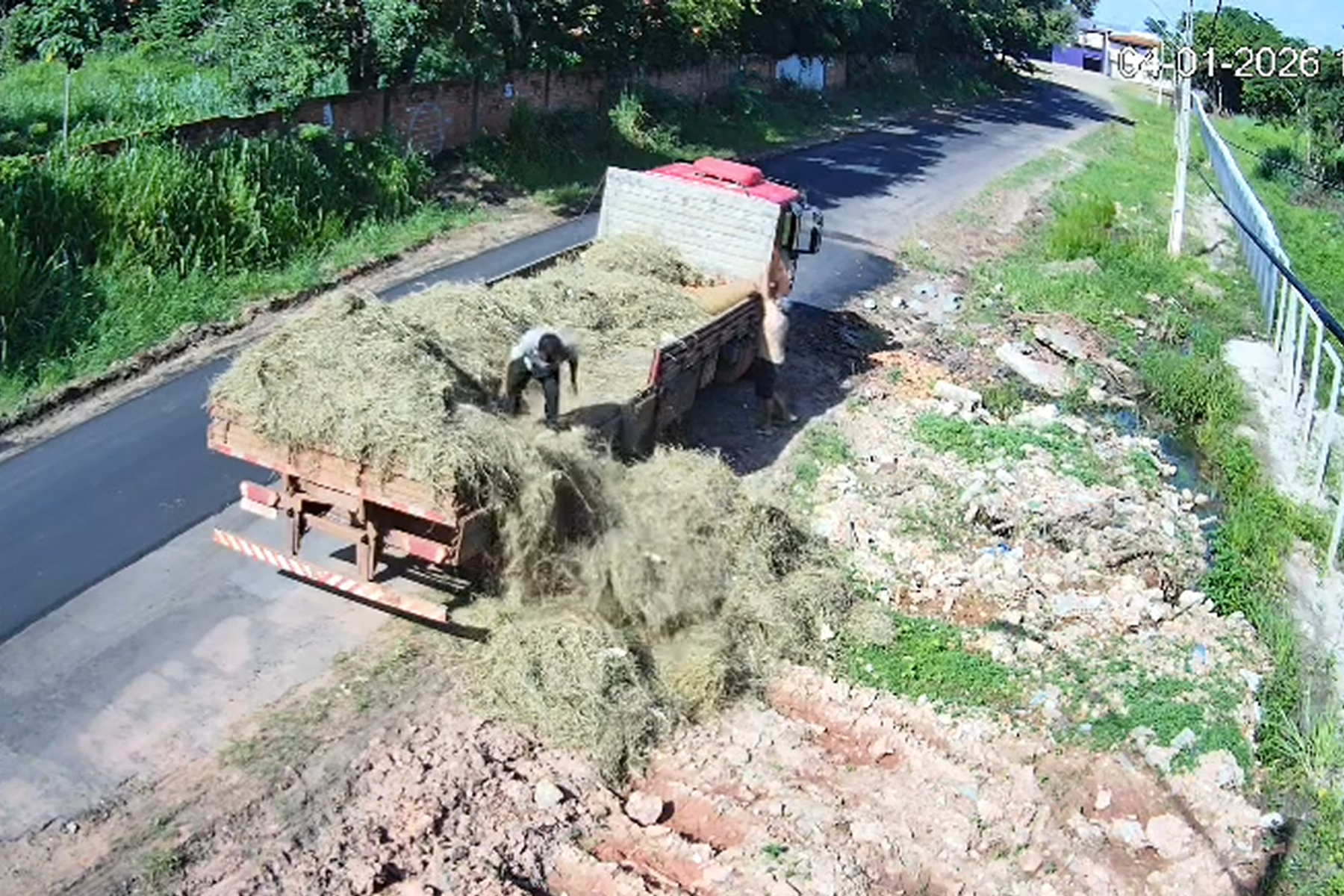 Videomonitoramento flagra descarte irregular de lixo e empresa é notificada em Imperatriz
