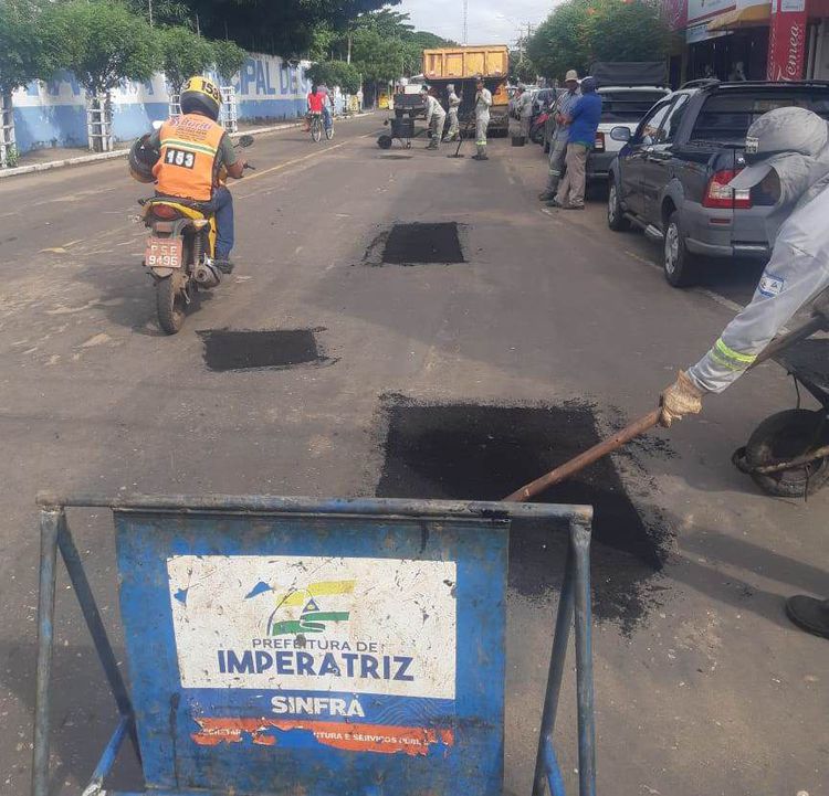 Serviços de infraestrutura garantem recuperação das ruas da cidade