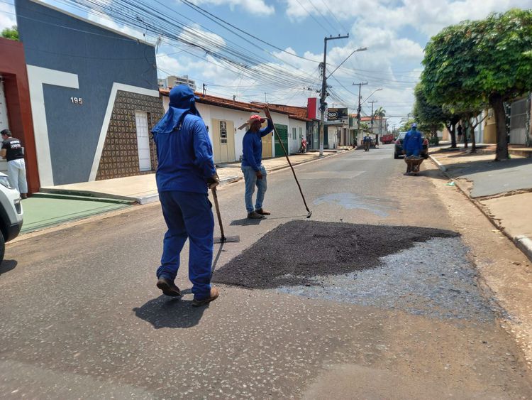 Ruas do Centro e bairro Boca da Mata estão em recuperação nesta sexta-feira