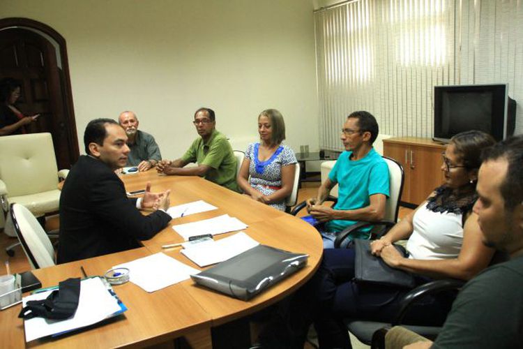 Prefeito Assis Ramos se reúne com Sindicatos da Saúde e Educação de Imperatriz