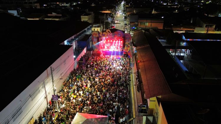 Primeiro dia do Carnaval da Prefs movimenta a cidade com concursos, Espaço Kids e shows
