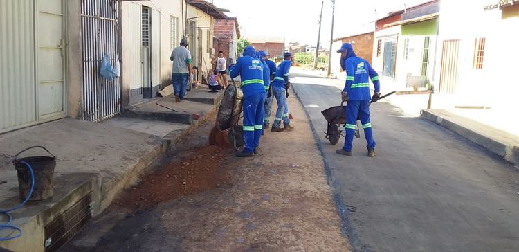 Três ruas recebem pavimentação nos bairros da Caema, Maranhão Novo e Parque Anhanguera