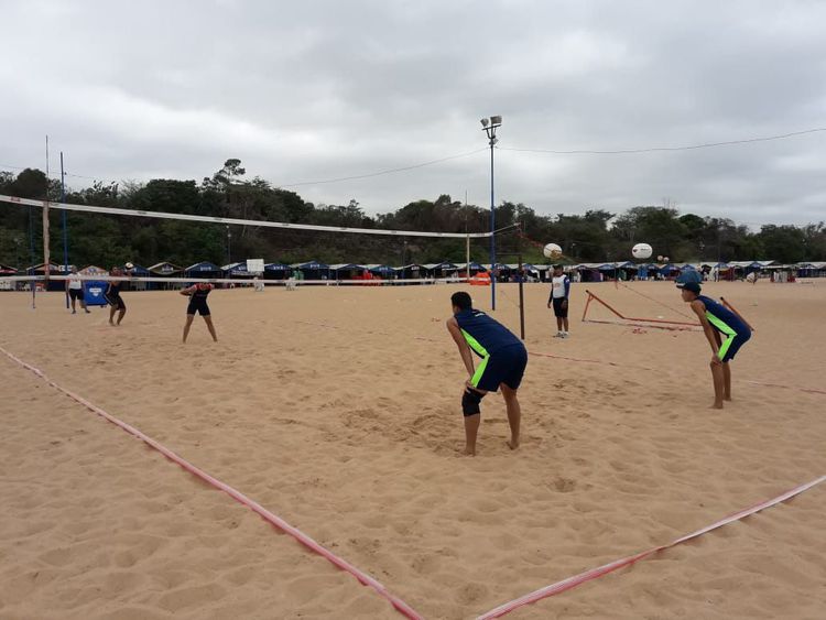 Finalizados jogos de vôlei na areia e futevôlei na Praia do Cacau