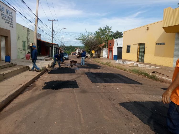 Ruas do povoado Lagoa Verde são recuperadas
