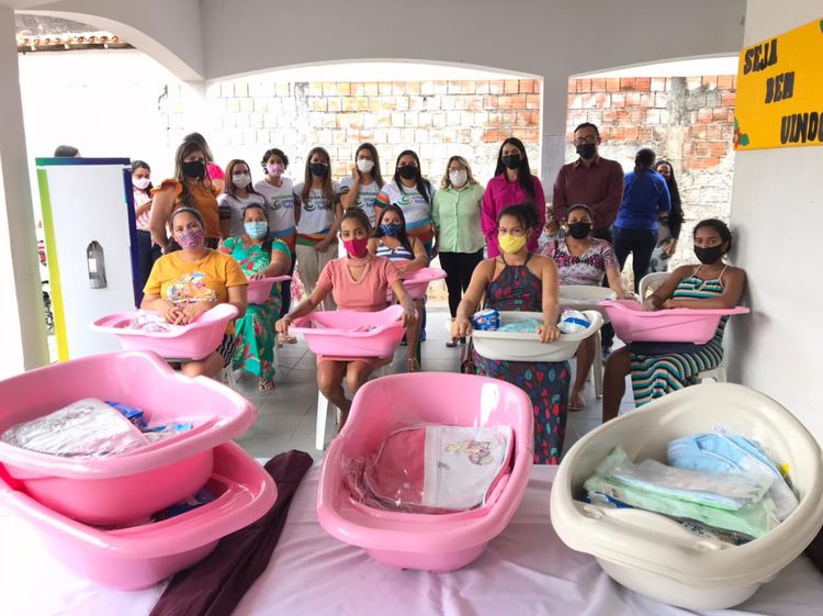 Mais de 40 gestantes receberam kits natalidade nos Cras
