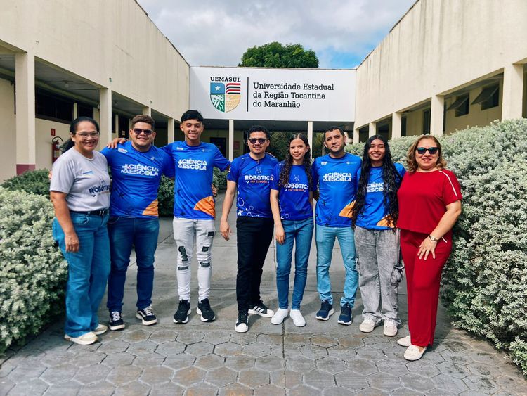 Alunos e professores da Rede Municipal de Ensino embarcam para o Encontro Nacional Mais Ciência na Escola