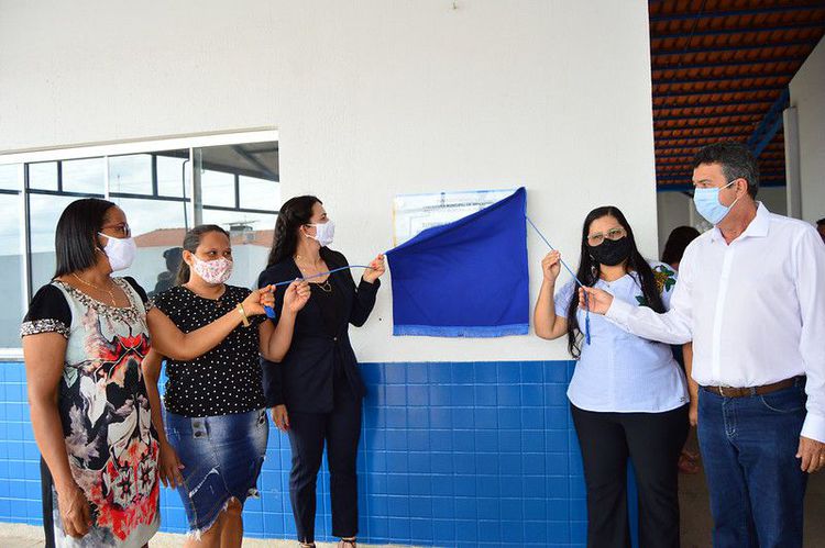 Escola Maria das Neves entregue à comunidade após modernização estrutural e pedagógica