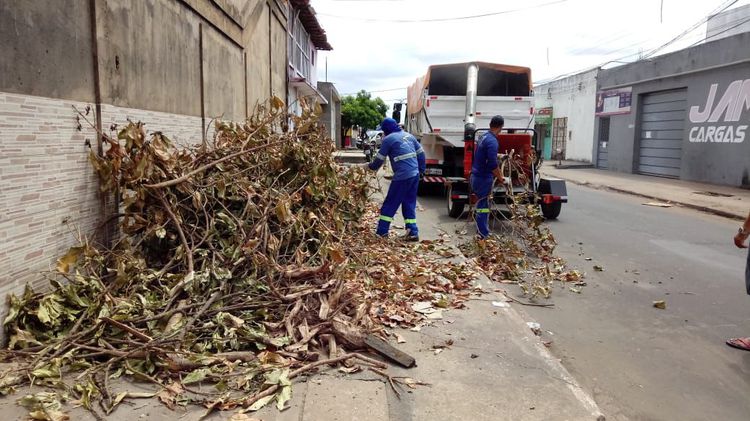 Vila lobão recebe mutirão de serviços de limpeza urbana