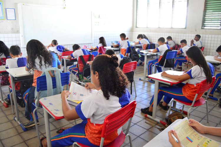 Escolas municipais aplicam prova do Seama de desempenho da aprendizagem