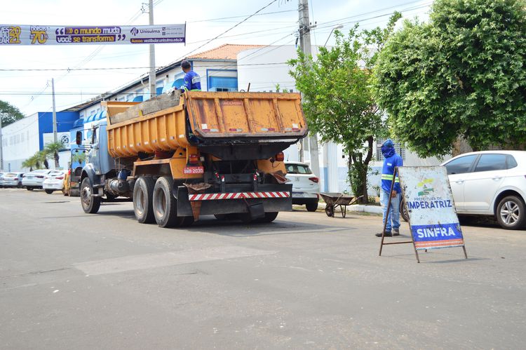 Prefeitura realiza operação Tapa-Buracos em oito ruas de Imperatriz