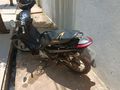Motocicleta recuperada pela equipe da SUTRAN, com apoio da Polícia Militar, após ação rápida de monitoramento e patrulhamento no bairro Parque do Buriti, em Imperatriz.