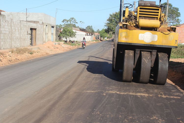 Prefeitura conclui asfaltamento da Rua 4 na Vila Ipiranga