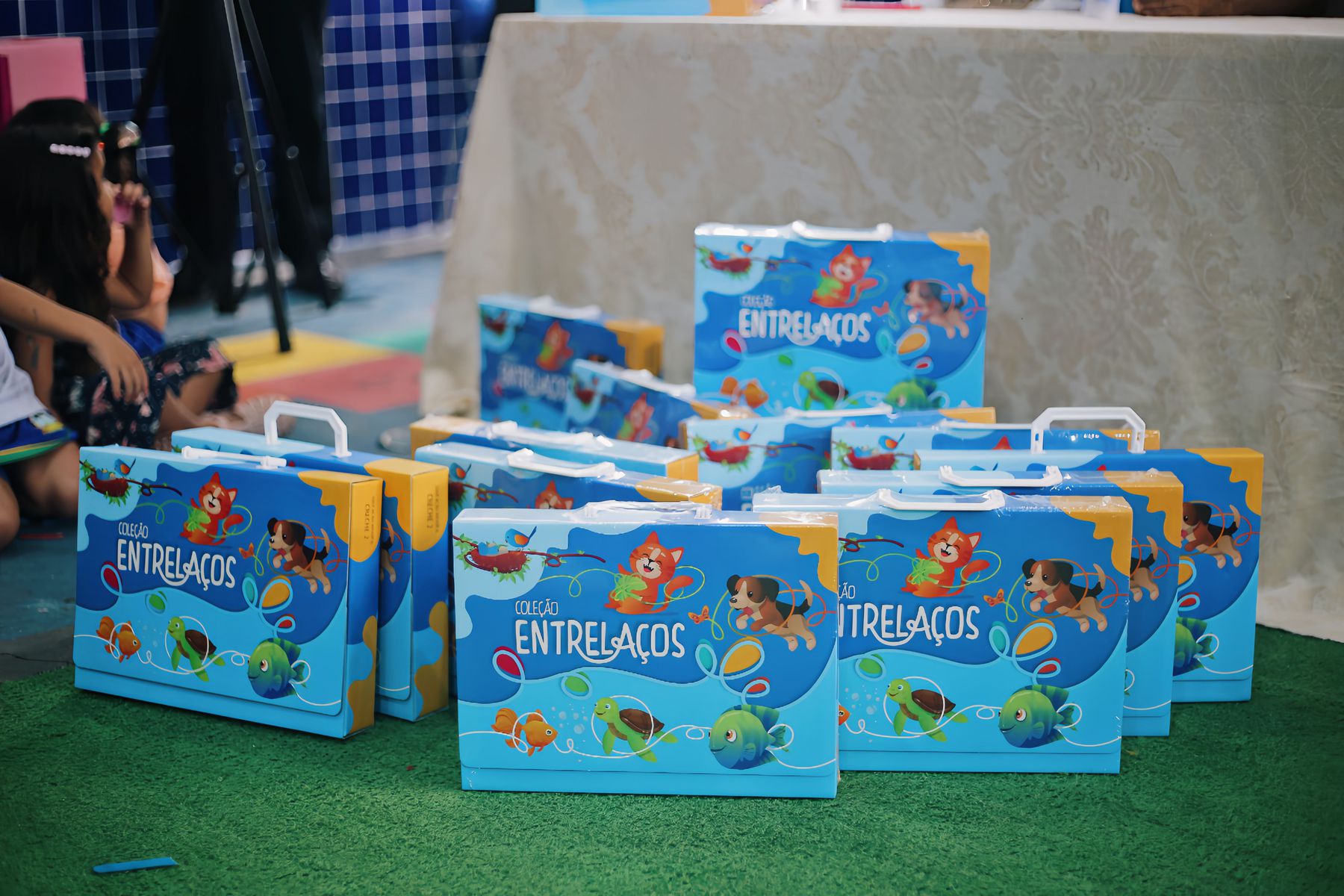 Mais de 12 mil kits de material didático serão entregues para crianças da Educação Infantil da Rede Municipal de Ensino