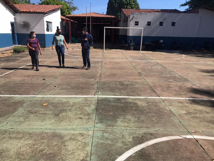 Escola de Educação Bilingue ganhará quadra coberta para prática de esportes