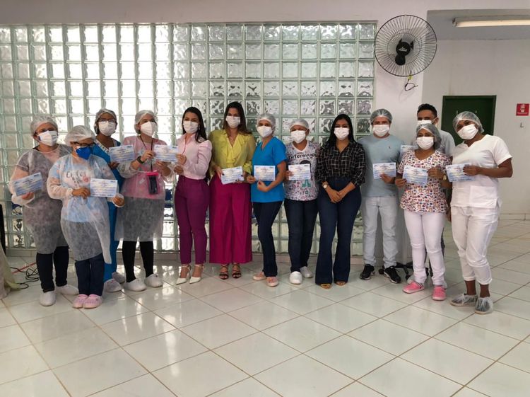 Profissionais de enfermagem são homenageados na UPA São José