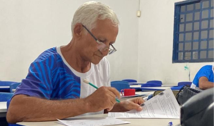 Matrículas para a Educação de Jovens e Adultos (EJA) seguem abertas até 31 de janeiro de 2025