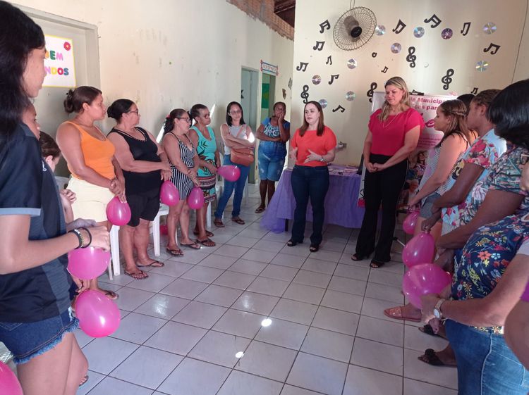 Campanha Agosto Lilás leva informações à comunidade da Vila Vitória