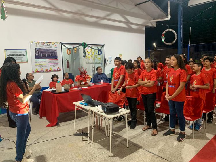 Estudantes do município participam de Cerimônia do Lápis à Caneta