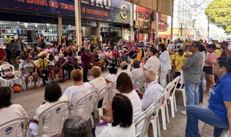 Junho Violeta mobiliza população contra a violência à pessoa idosa em Imperatriz