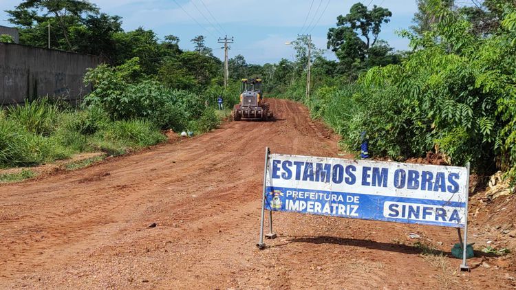 Estrada de acesso a penitenciária regional de Imperatriz passa por manutenção