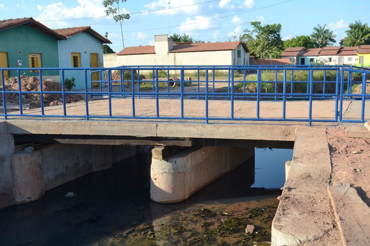 Construída primeira ponte de concreto armado no Bairro Santa Rita
