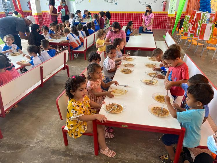 Dia Nacional da Alimentação tem cardápio especial nas escolas