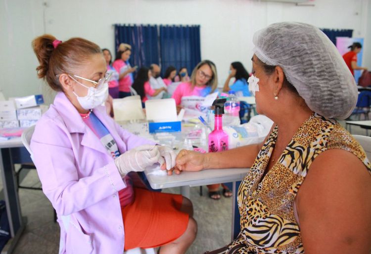 Outubro Rosa descentraliza ações para ampliar atendimento à comunidade