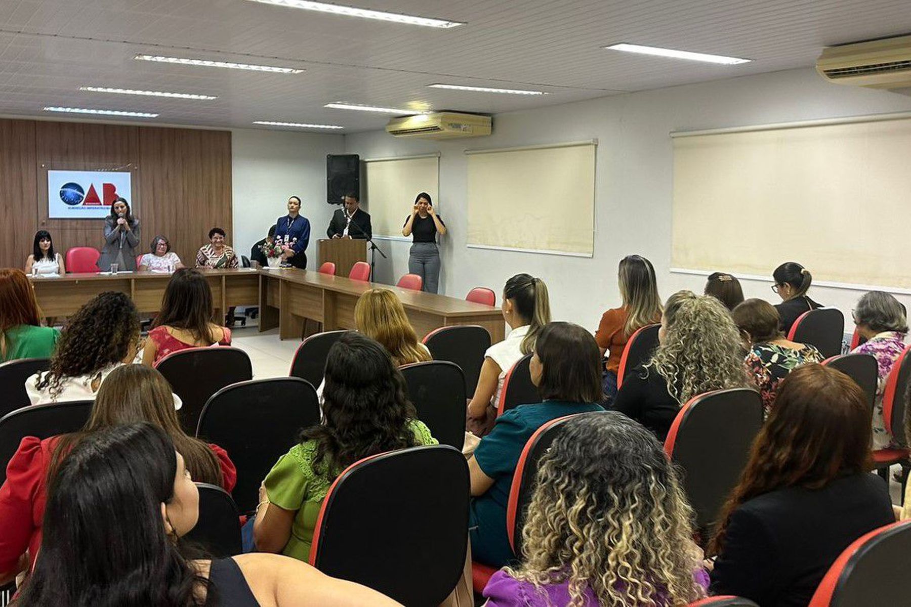 Conselho Municipal dos Direitos da Mulher retorna às atividades