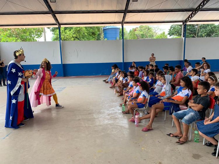 Escolas da zona rural do município recebem projeto Fábrica de Teatro