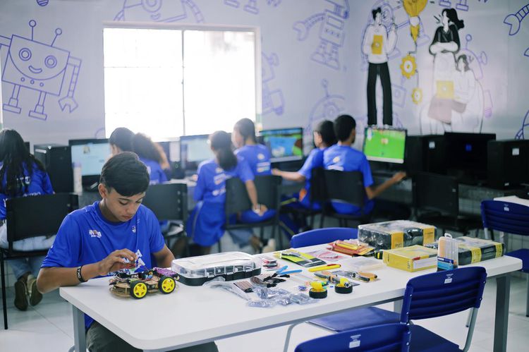 Laboratório Maker é entregue a Escola Municipal Professor José Siney Ferraz