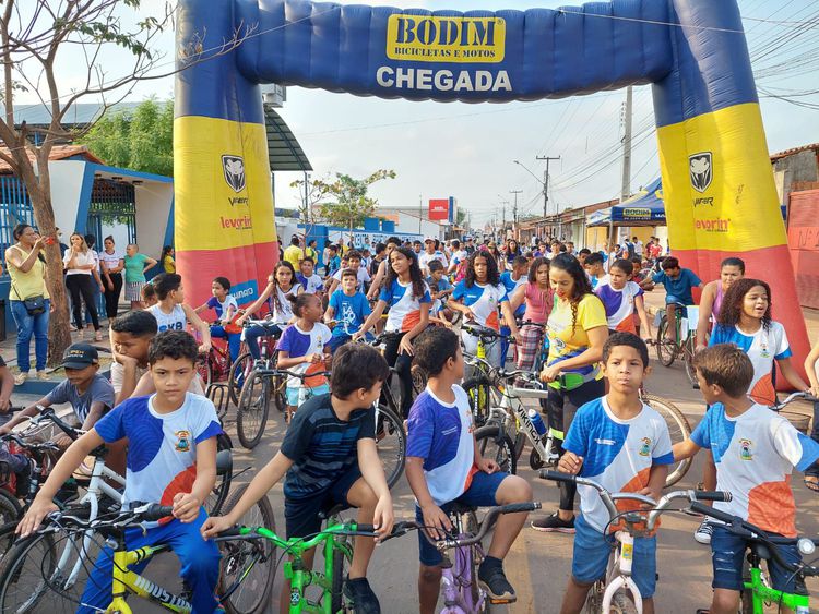 Escola Municipal Darcy Ribeiro promove o II Pedal da Leitura