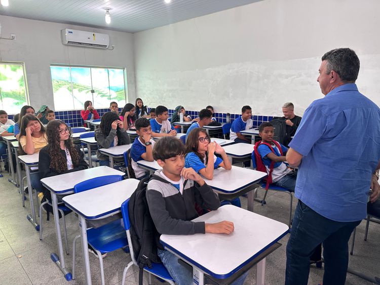 Volta às aulas: Imperatriz inicia ano letivo nas 131 escolas da rede pública municipal