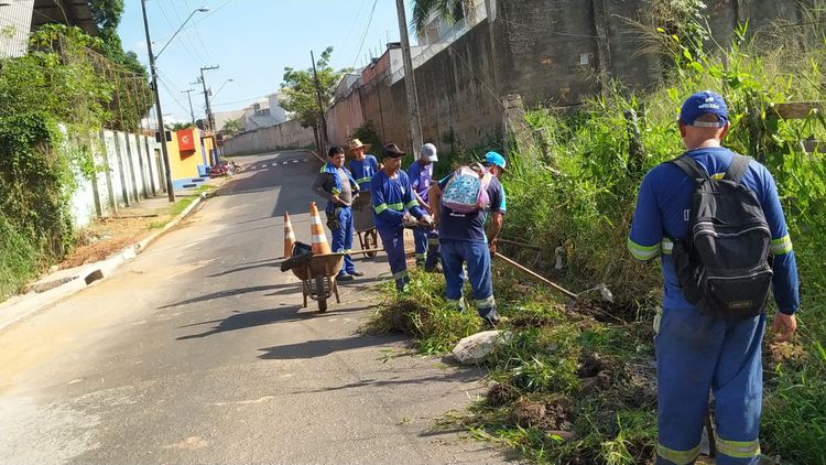 Frentes de serviços da Sinfra continuam executando ações de limpeza e recuperação de vias