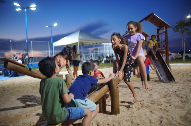 Prefeitura inaugura Praça do Verona com novo espaço de lazer e esporte