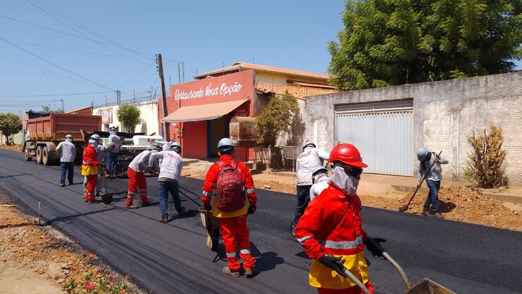 Rua Bandeirantes é uma das vias beneficiadas com os 12 km de asfalto destinados à Vila Nova