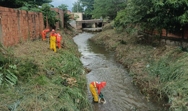 Prefeitura de Imperatriz intensifica limpeza nos bairros da cidade