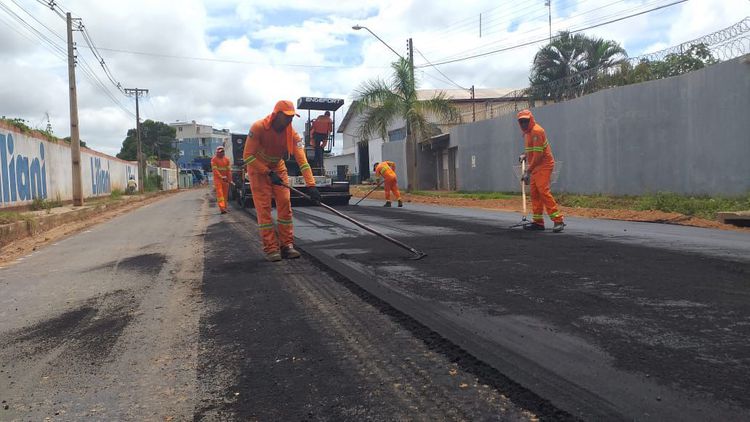 Prefeitura inicia pavimentação asfáltica das ruas Sete e Delta no Jardim São Luís