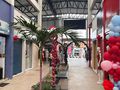 O centro comercial reúne 275 boxes com lojas de diferentes segmentos